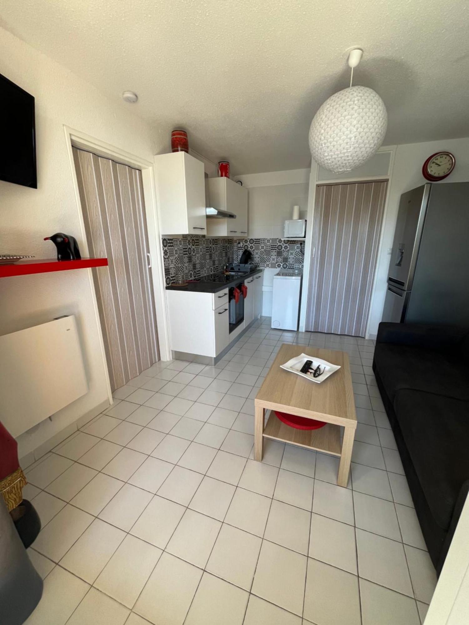 Appartement 2 Pieces + Cabine, 6 Couchages Le Grau-du-Roi Bagian luar foto
